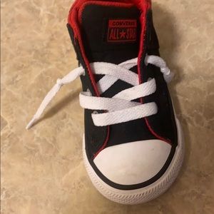 Toddler 6c high top black and red converse